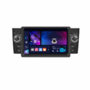 Unidad central de infoentretenimiento con pantalla táctil para el coche que muestra aplicaciones de música, navegación y radio, con paneles de control laterales a ambos extremos