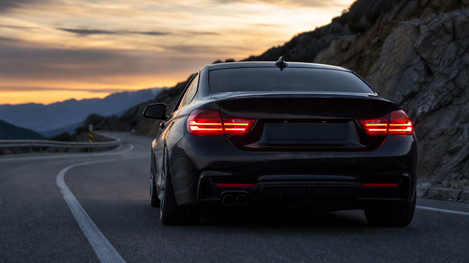 led-tail-lights-bmw-4-series-f32-m4-guide - speedXperts BMW F32 4-Series coupe rear showing LED sequential tail lights with dynamic indicator sweep